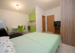  Studio Apartment Tesija  Сплит